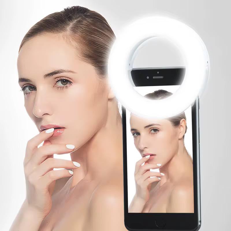 MINI RING LIGHT – ÉCLAIREZ VO
